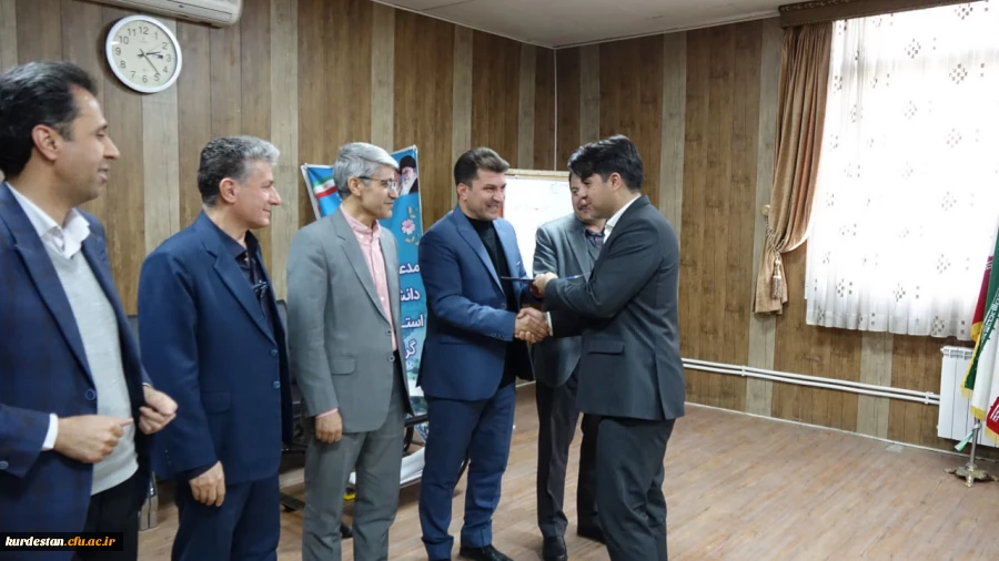 آخرین جلسه شورای اداری دانشگاه در سال 1403 9