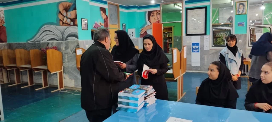 دانش آموزان متوسطه اول نایسر میهمان دانشگاه فرهنگیان کردستان شدند 3