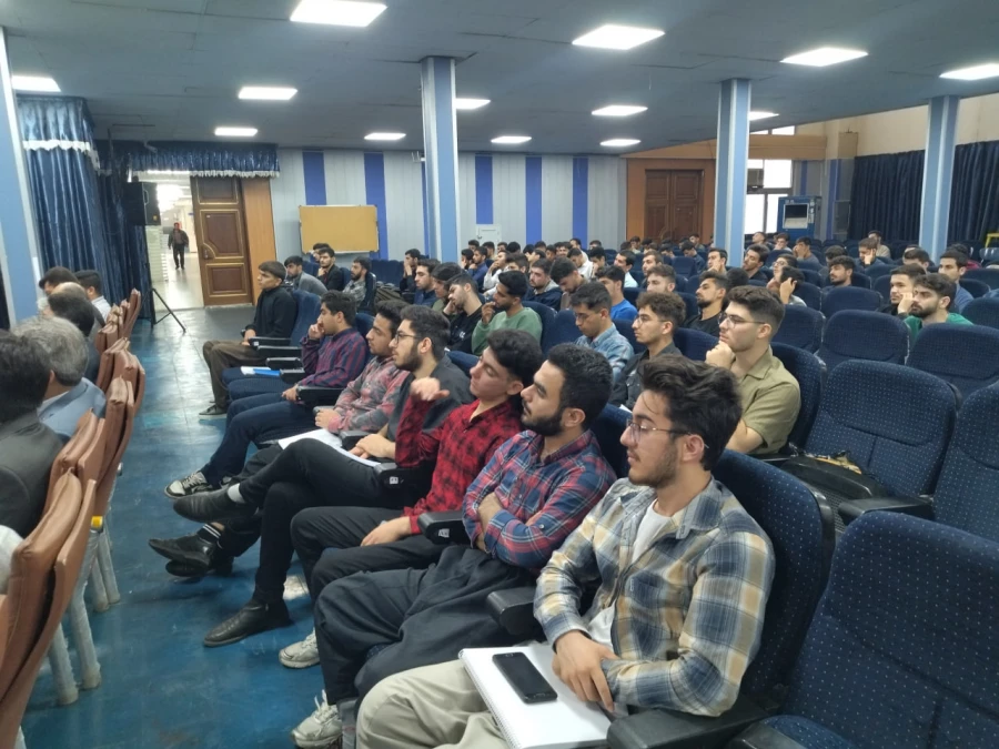 جلسه توجیهی گزینش و شورای انضباطی برای دانشجویان جدیدالورود برگزار شد 10
