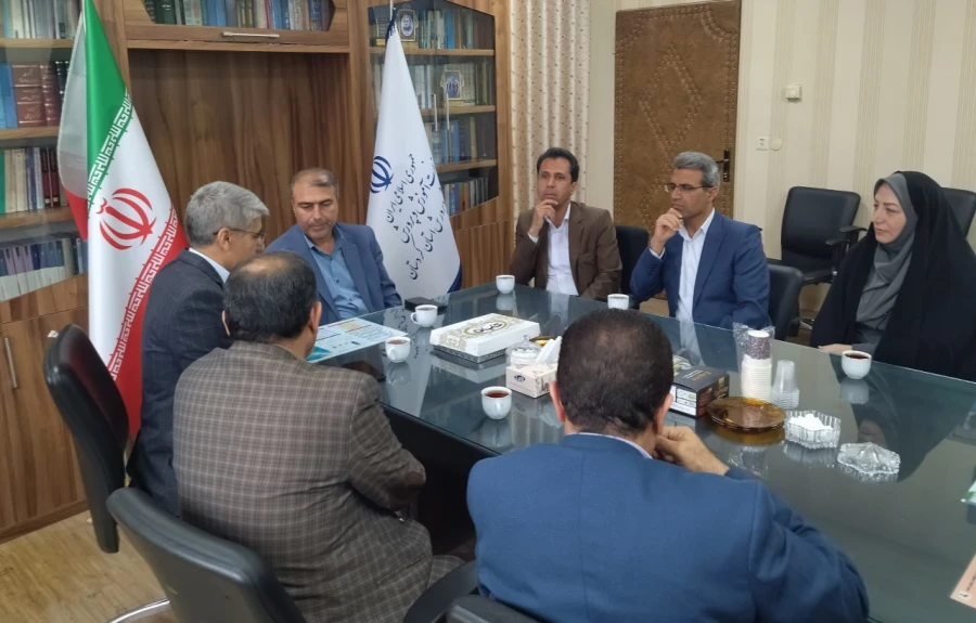 تأکید بر توسعه همکاری های مشترک در نشست صمیمانه با مدیرکل آموزش و پرورش کردستان 3