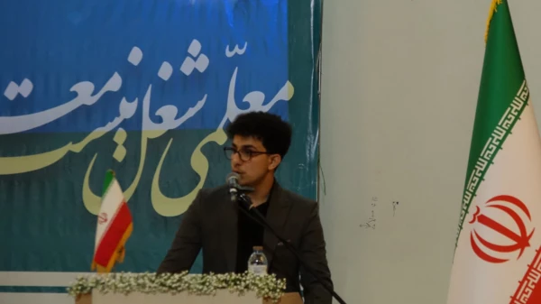 آیین گرامیداشت هفتۀ معلم و دهۀ سرآمدی آموزش در دانشگاه فرهنگیان کردستان 8