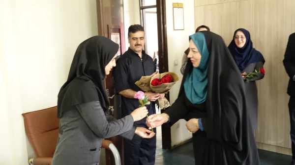 دیدار صمیمی دکتر ارکیان با اساتید و کارکنان حوزه آموزش در پردیس بنت الهدی صدر 3