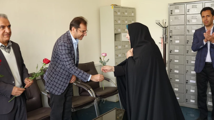 دیدار صمیمی دکتر ارکیان با اساتید و کارکنان حوزه آموزش در پردیس بنت الهدی صدر 7