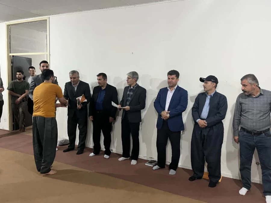 نشست صمیمی دکتر ارکیان با دانشجومعلمان در خوابگاه پردیس شهید مدرس 3