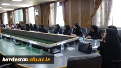 بررسی ابعاد تربیتی و اجتماعی مکتب امام خمینی(ره) در نشست هم اندیشی کارکنان و اساتید 2