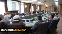 بررسی ابعاد تربیتی و اجتماعی مکتب امام خمینی(ره) در نشست هم اندیشی کارکنان و اساتید 3