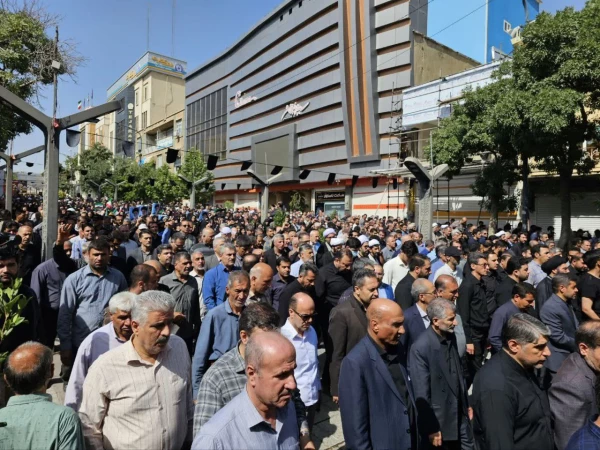 حضور پرشور دانشگاه فرهنگیان کردستان در آیین تشییع شهید رضا بسطامی 5