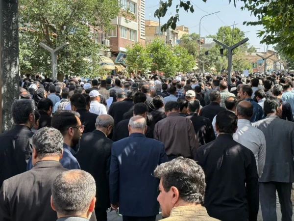 حضور پرشور دانشگاه فرهنگیان کردستان در آیین تشییع شهید رضا بسطامی 6