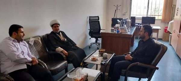 بازدید مسئول نهاد رهبری از واحد فرهنگی دانشگاه 3