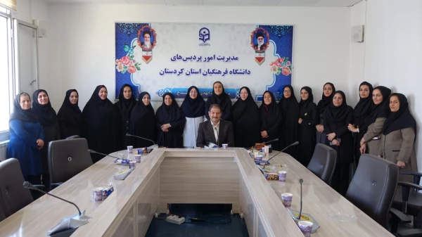 تجلیل از خدمات دکتر ناصر بهرامی، معاون پیشین توسعه منابع و امور دانشجویی پردیس 4