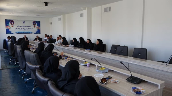 تجلیل از خدمات دکتر ناصر بهرامی، معاون پیشین توسعه منابع و امور دانشجویی پردیس 7