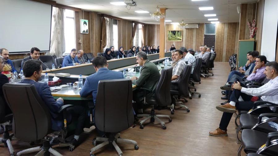 برگزراری آیین گرامیداشت روز کارمند در دانشگاه فرهنگیان کردستان 6