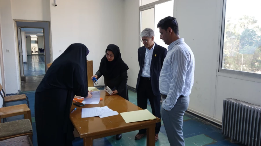 بازدید رئیس امور پردیس های دانشگاه فرهنگیان کردستان از حوزه های امتحانی 2