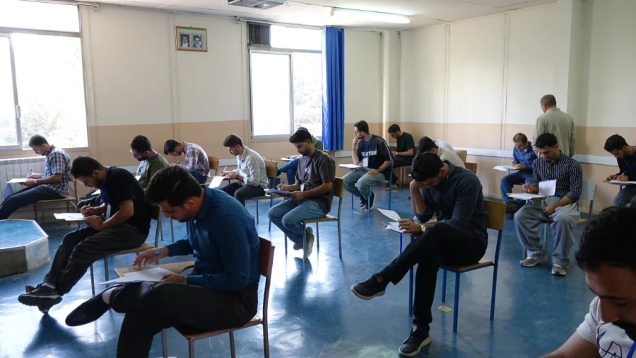 بازدید رئیس امور پردیس های دانشگاه فرهنگیان کردستان از حوزه های امتحانی 3