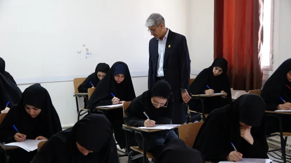 بازدید رئیس امور پردیس های دانشگاه فرهنگیان کردستان از حوزه های امتحانی 5