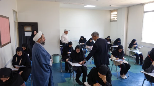 بازدید رئیس امور پردیس های دانشگاه فرهنگیان کردستان از حوزه های امتحانی 6