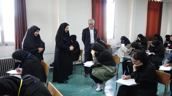 بازدید رئیس امور پردیس های دانشگاه فرهنگیان کردستان از حوزه های امتحانی 7