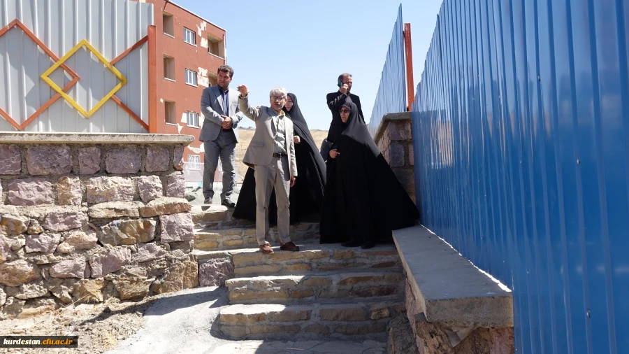 زهرا مظفر از بخش های مختلف دانشگاه فرهنگیان استان کردستان بازدید کرد 3