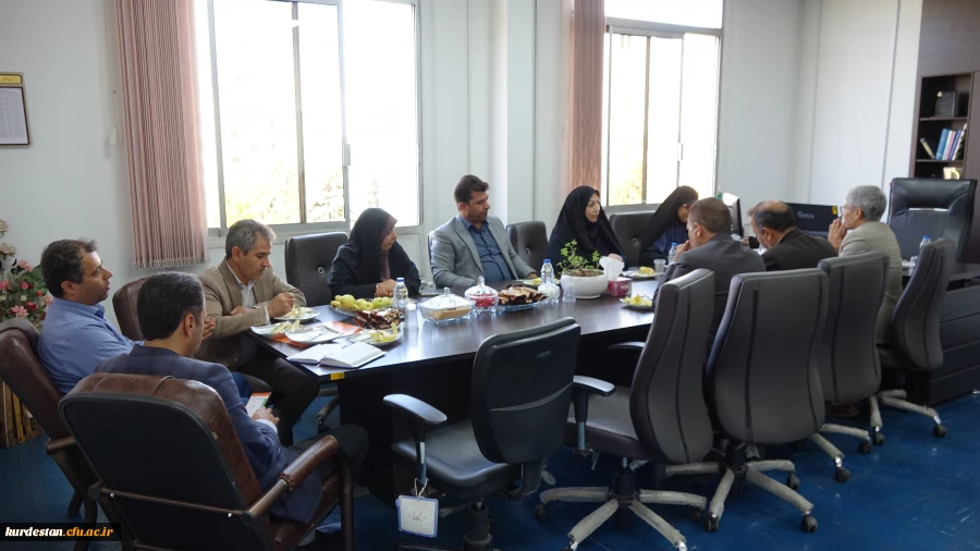 زهرا مظفر از بخش های مختلف دانشگاه فرهنگیان استان کردستان بازدید کرد 7