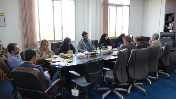 زهرا مظفر از بخش های مختلف دانشگاه فرهنگیان استان کردستان بازدید کرد 2