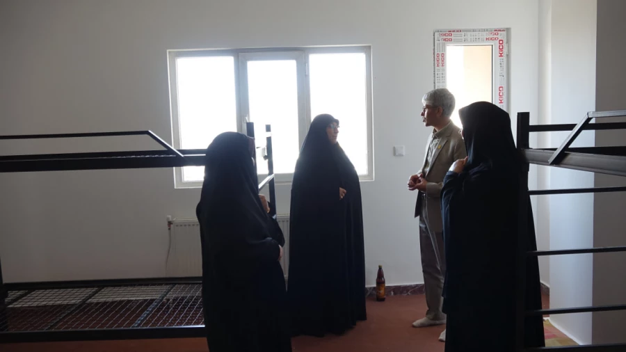 زهرا مظفر از بخش های مختلف دانشگاه فرهنگیان استان کردستان بازدید کرد 7