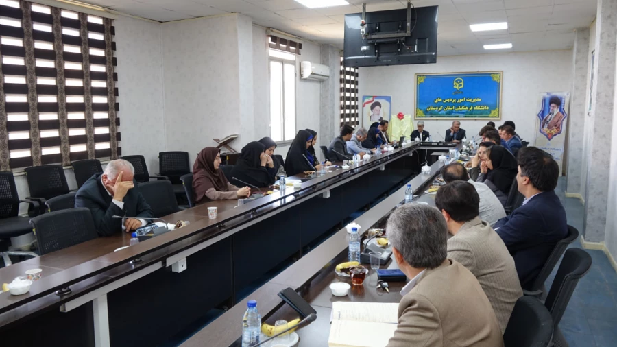 رونمایی از پوستر چهارمین همایش ملی دانش آموزش محتوا (PCK) در امور تربیتی 4