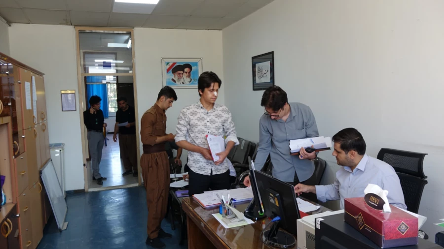 آغاز فرایند ثبت نام حضوری پذیرفته شدگان کارشناسی پیوسته سال ۱۴۰۴ 8