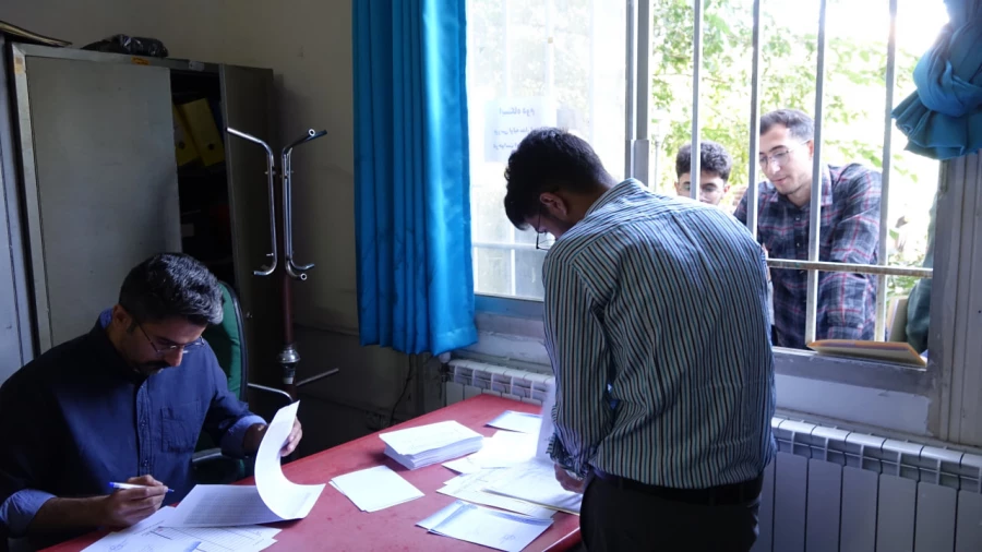 آغاز فرایند ثبت نام حضوری پذیرفته شدگان کارشناسی پیوسته سال ۱۴۰۴ 9