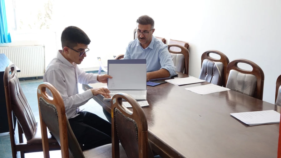 آغاز فرایند ثبت نام حضوری پذیرفته شدگان کارشناسی پیوسته سال ۱۴۰۴ 11