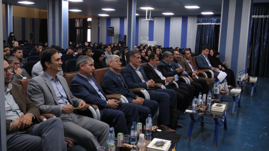 برگزاری محفل پرفیض انس با قرآن کریم در دانشگاه فرهنگیان استان کردستان 15