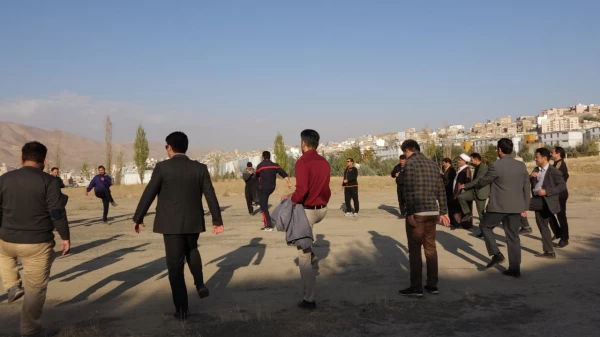 همایش پیاده روی اساتید، کارکنان و دانشجومعلمان در پردیس شهید مدرس برگزار شد 6