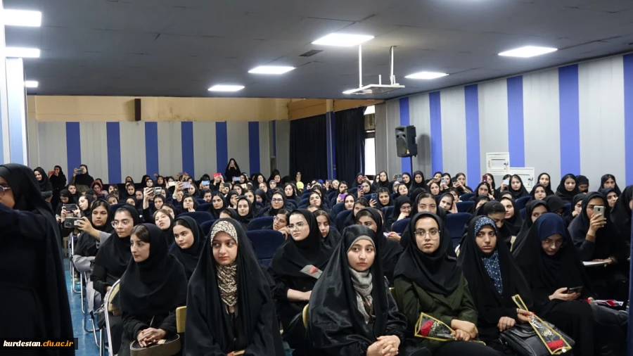 آیین استقبال از نودانشجومعلمان ورودی ۱۴۰۴ در دانشگاه فرهنگیان کردستان برگزار شد 12