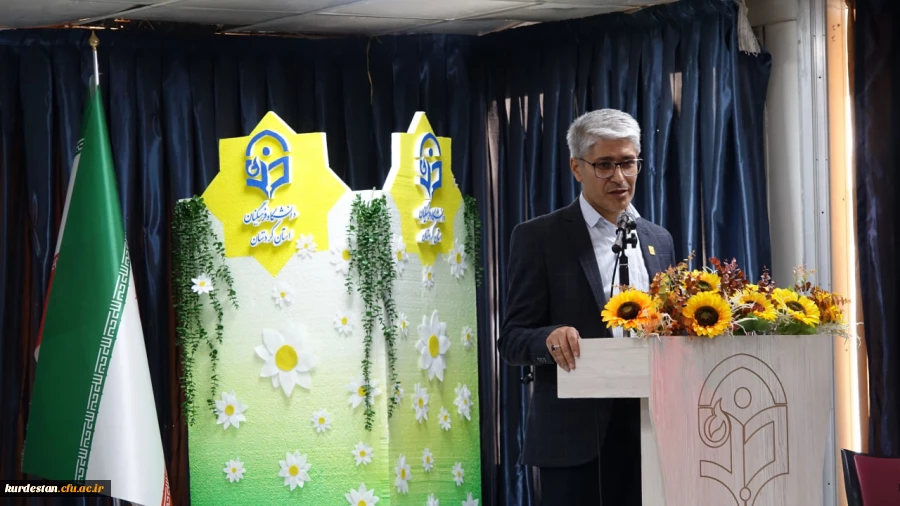 آیین استقبال از نودانشجومعلمان ورودی ۱۴۰۴ در دانشگاه فرهنگیان کردستان برگزار شد 13
