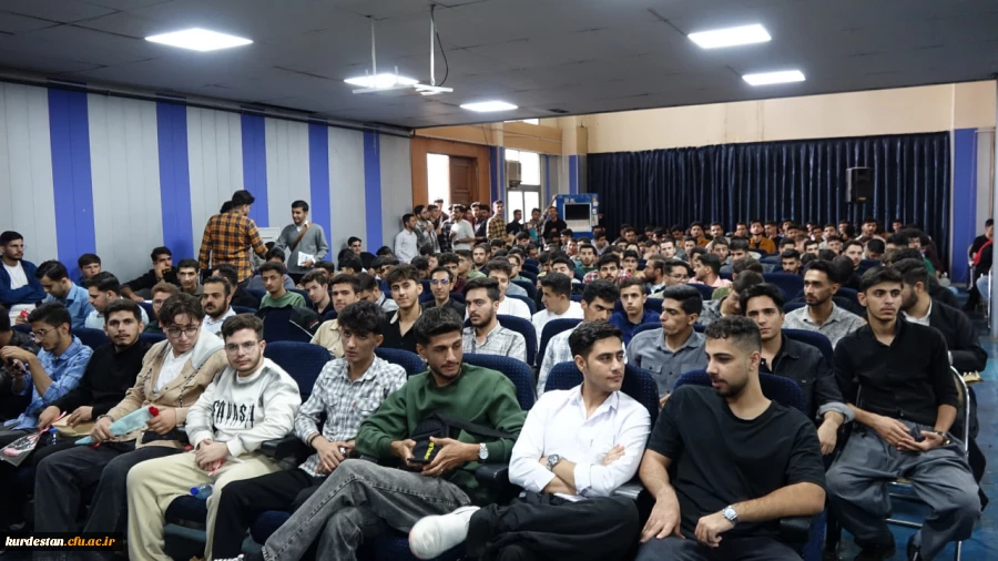 آیین استقبال از نودانشجومعلمان ورودی ۱۴۰۴ در دانشگاه فرهنگیان کردستان برگزار شد 15