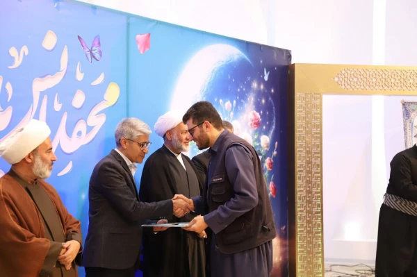 محفل انس با قرآن و نشست تخصصی «روابط از دیدگاه قرآن» برگزار شد 4