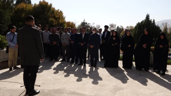 تجدید پیمان با شهدا در آیین غبارروبی مزار شهدای گکنام دانشگاه 7