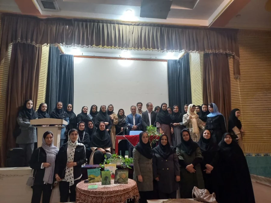 بازدید علمی دانشجومعلمان پردیس بنت الهدی صدر از کانون پرورش فکری کودکان و نوجوانان سنندج 5