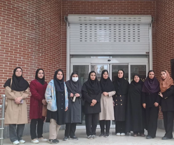 بازدید علمی دانشجویان پردیس بنت الهدی صدر از کتابخانه مرکزی امام خامنه ای سنندج 2