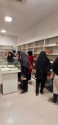 بازدید علمی دانشجویان پردیس بنت الهدی صدر از کتابخانه مرکزی امام خامنه ای سنندج 3