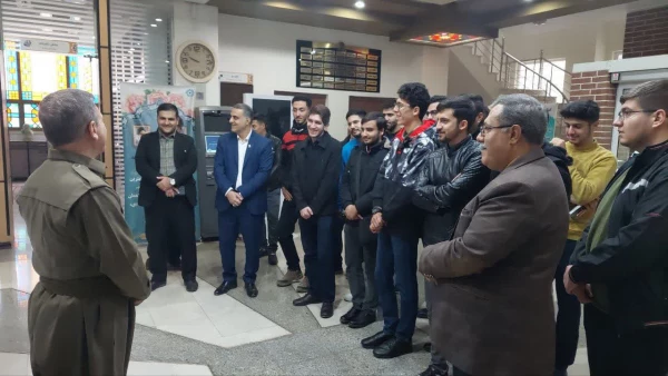 بازدید دانشجومعلمان پردیس شهید مدرس سننددج از کتابخانه عمومی امام خامنه ای 6