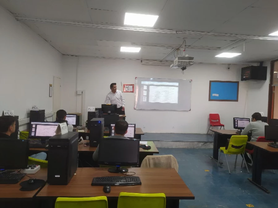 کارگاه تخصصی مقاله نویسی در پردیس شهید مدرس سنندج برگزار شد 8