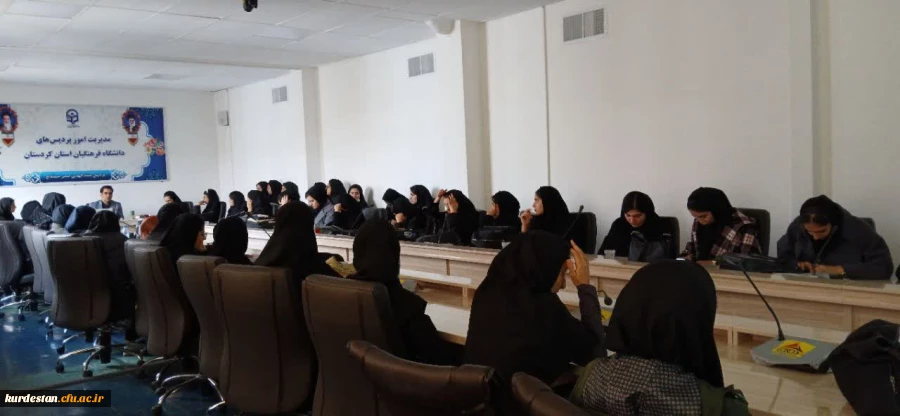 کارگاه تخصصی «تشخیص پایگاه های داده معتبر از نامعتبر» در پردیس بنت الهدی صدر برگزار شد 4