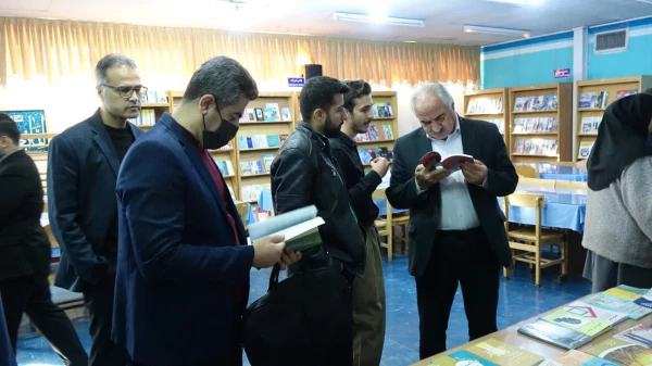 تقدیر از کتابداران پردیس های دانشگاه فرهنگیان کردستان 6