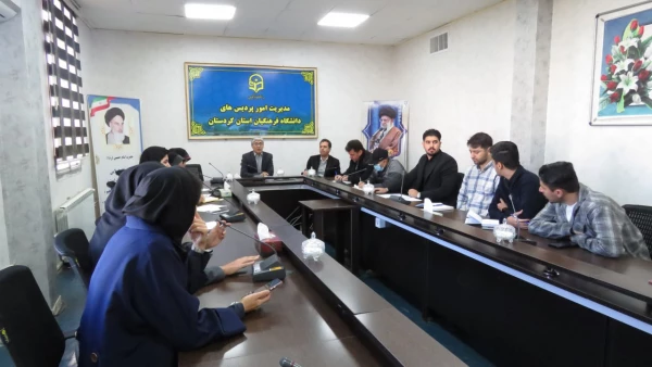 جلسه رئیس دانشگاه فرهنگیان کردستان با شورای صنفی و مدیران حوزه های دانشجویی برگزار شد 3