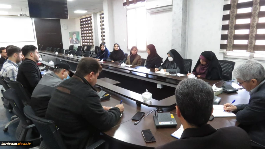 جلسه رئیس دانشگاه فرهنگیان کردستان با شورای صنفی و مدیران حوزه های دانشجویی برگزار شد 5