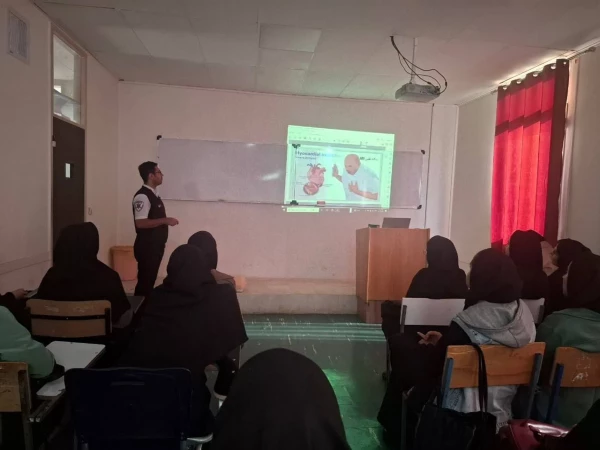  برگزاری کارگاه آموزشی احیای قلبی–ریوی (CPR) ویژه سفیران سلامت در دانشگاه فرهنگیان کردستان 3