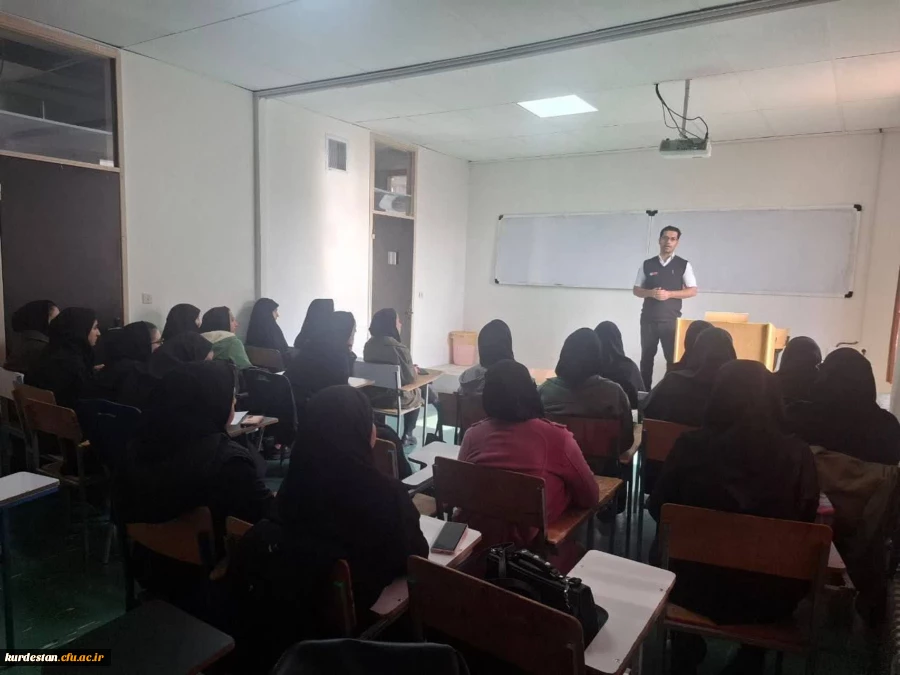  برگزاری کارگاه آموزشی احیای قلبی–ریوی (CPR) ویژه سفیران سلامت در دانشگاه فرهنگیان کردستان 4