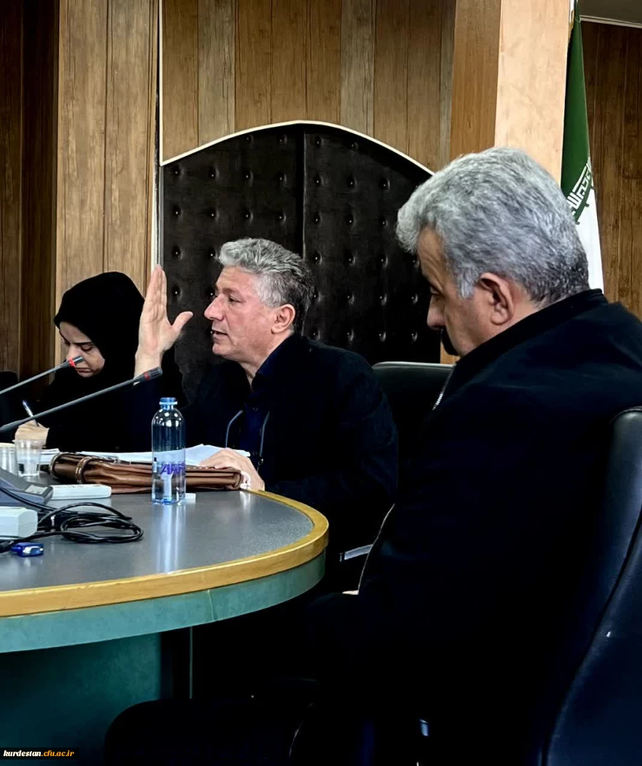 کارگاه نقد و بررسی رمان «دووهەمین هەناری دونیا» اثر بختیار علی در دانشگاه فرهنگیان کردستان برگزار شد 6