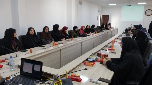 نشست تخصصی بررسی ابعاد مختلف موضوع حجاب در پردیس بنت الهدی صدر برگزار شد 5