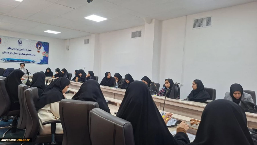 سلسله نشست های تخصصی مهدویت در پردیس شهیده بنت الهدی صدر برگزار شد 2